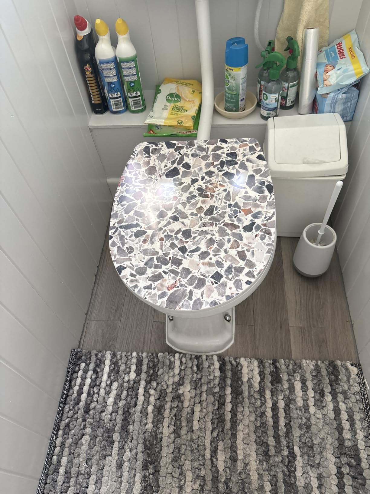 Wenko Terrazzo Copriwater Multicolore Chiusura Rallentata