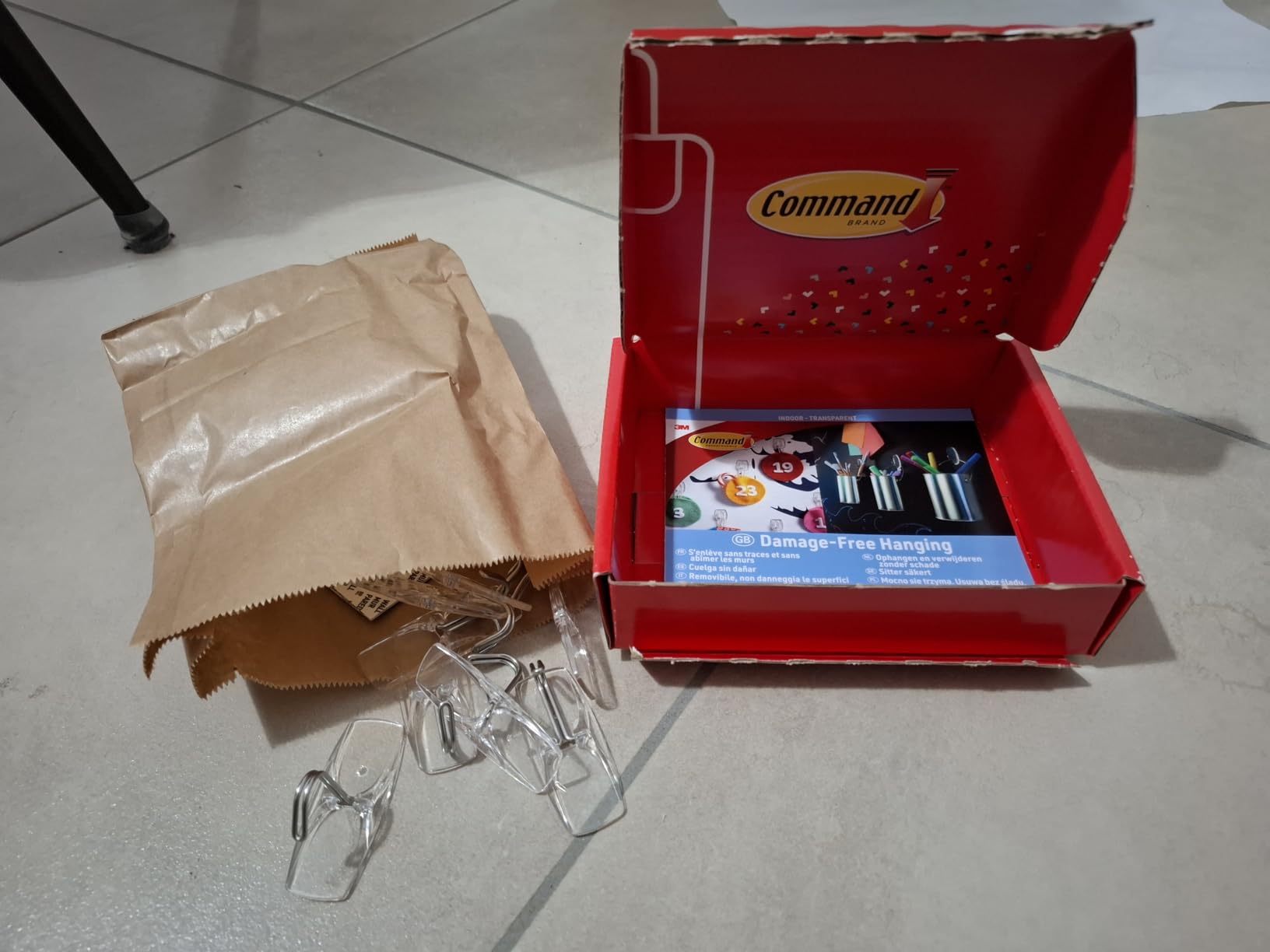 Command Ganci Metallici Medi ganci adesivi 10 pz trasparenti 900 g