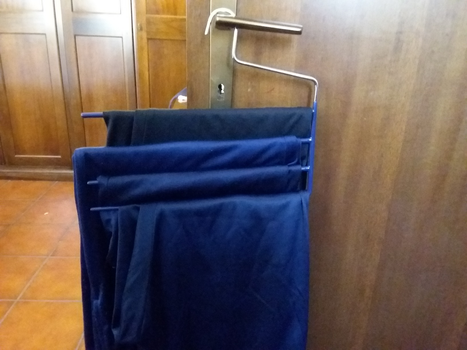 Wenko Baggy Gruccia Portapantaloni 4 Paia Antiscivolo