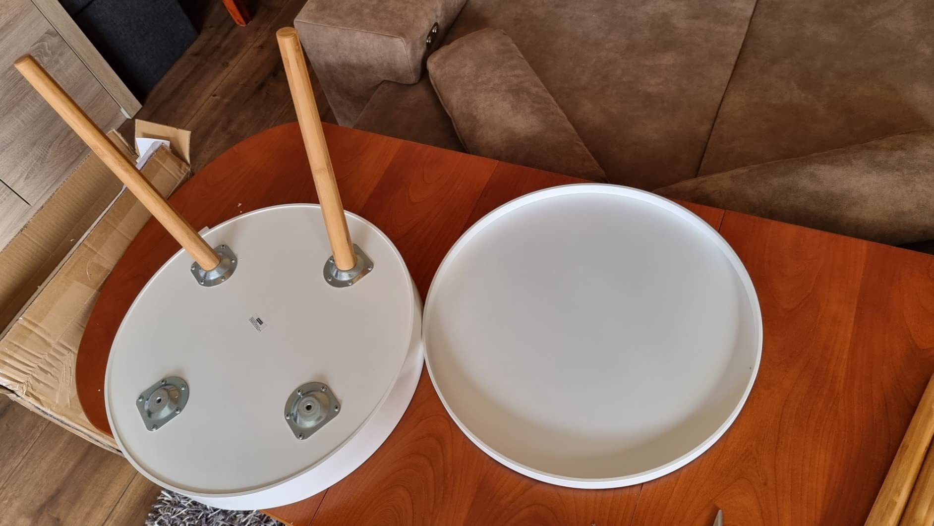 Wenko Finja tavolino rotondo bianco naturale con vassoio