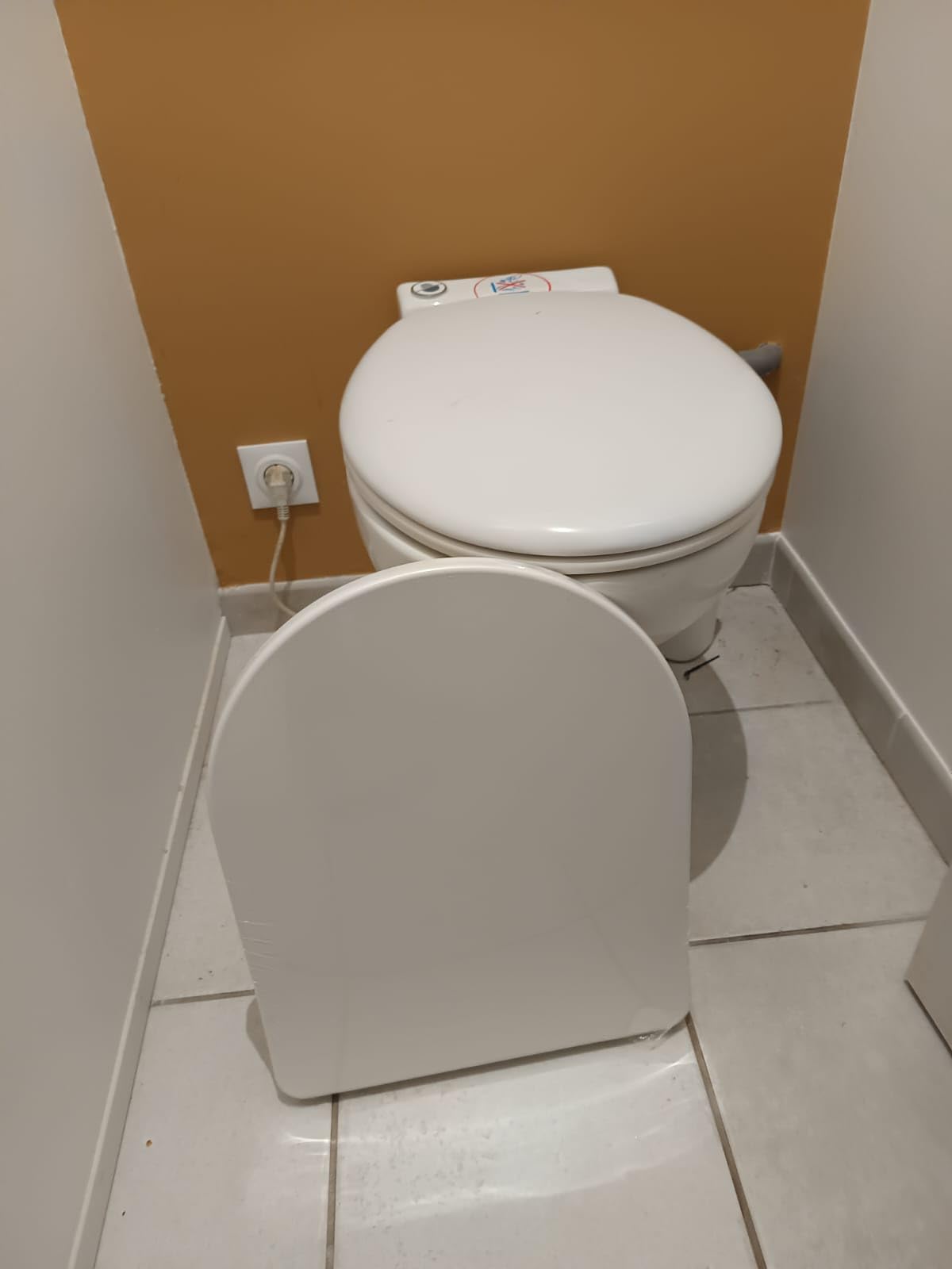 Wenko Galati sedile WC nero opaco chiusura ammortizzata