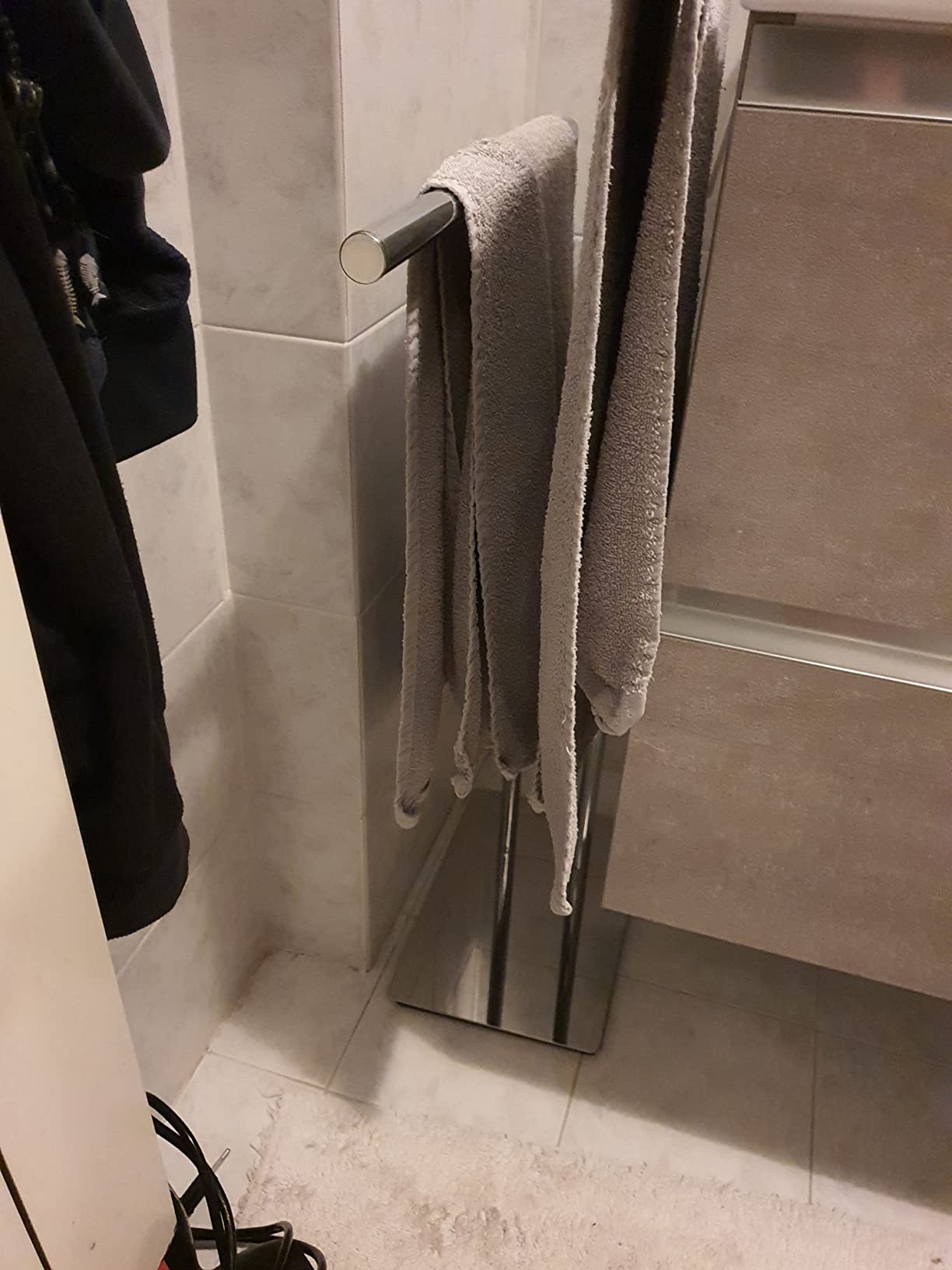 Wenko Recco portasciugamani da pavimento satinato acciaio inox