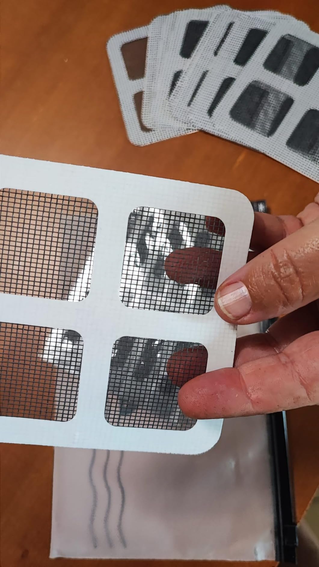 Quelcc Kit Riparazione Zanzariere toppe adesive 110 pezzi grigio