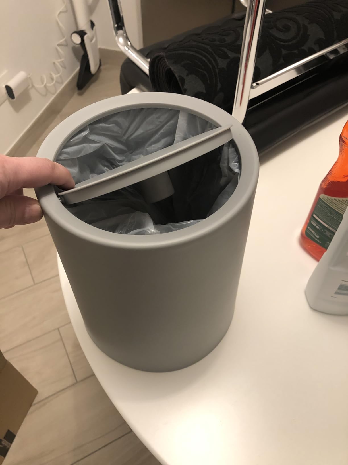 Wenko Atri pattumiera bagno 6 L nero con coperchio