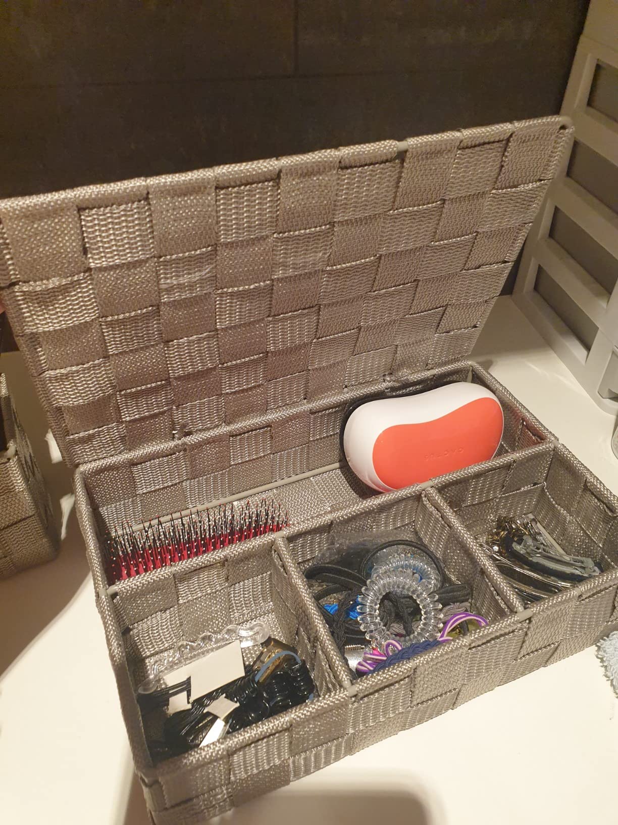 Wenko Adria organizer piccolo taupe con coperchio intrecciato