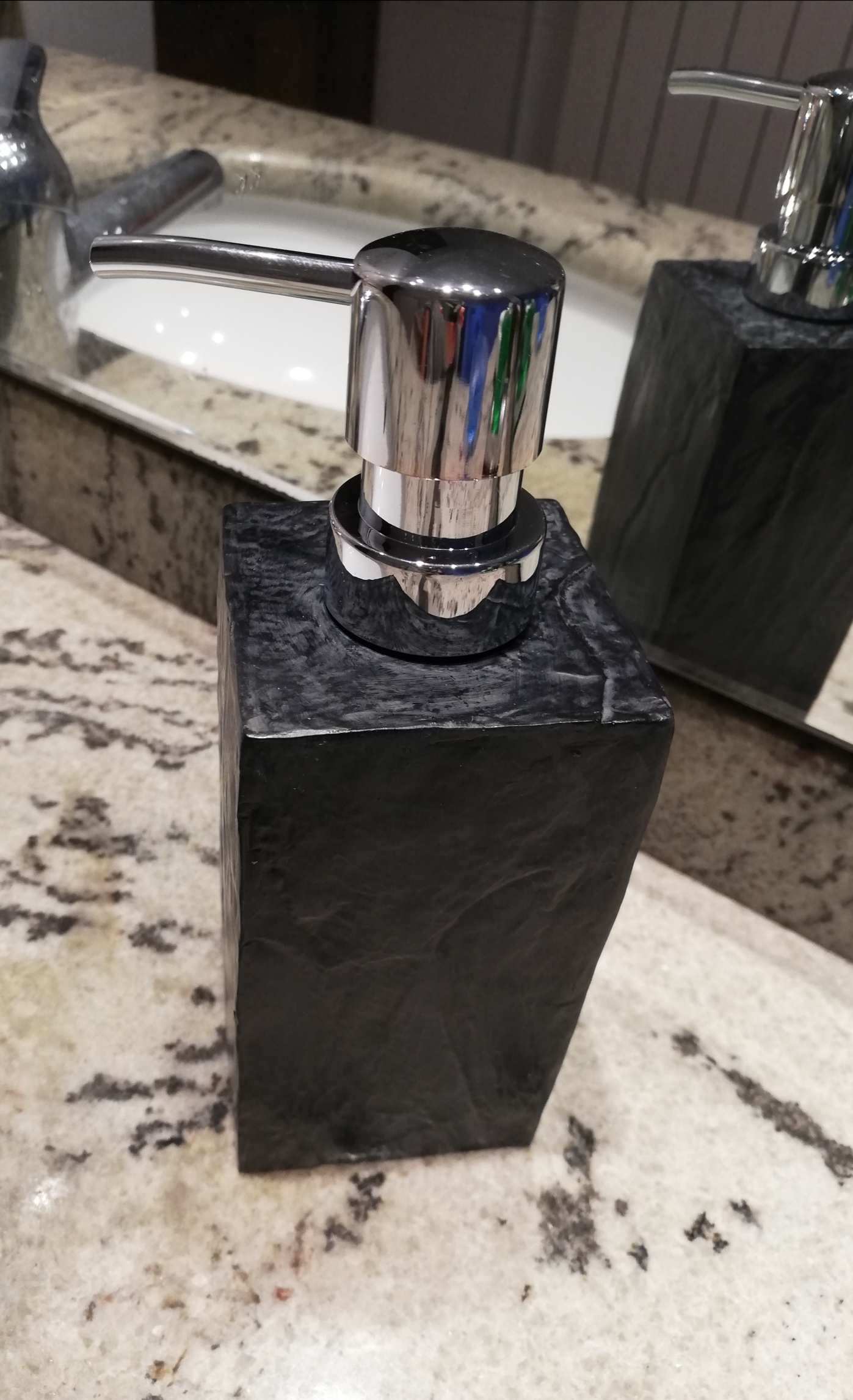 Wenko Slate Rock dispenser sapone 250 ml antracite effetto ardesia