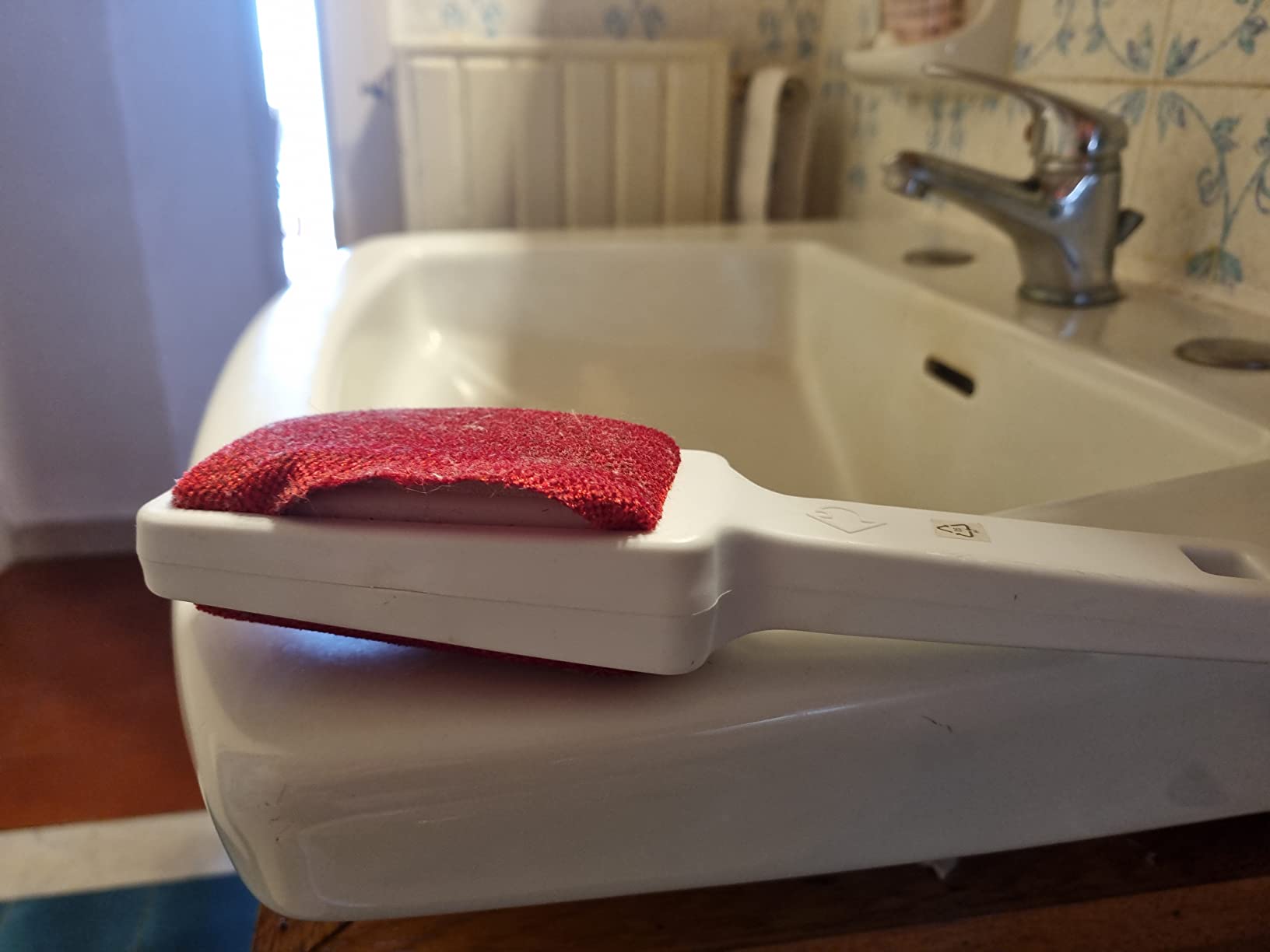 Wenko Junior spazzola tessuti doppia bianco rosso