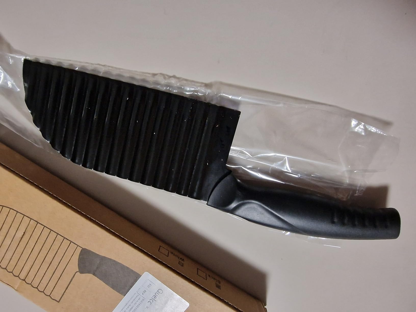 Quelcc Taglio Ondulata coltello ondulato nero 17 cm