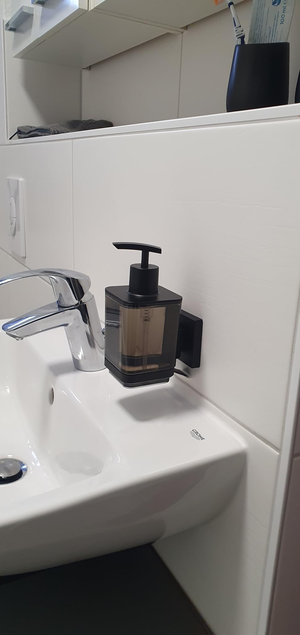 Wenko Vacuum-Loc Quadro Dispenser Sapone Nero 340 ml