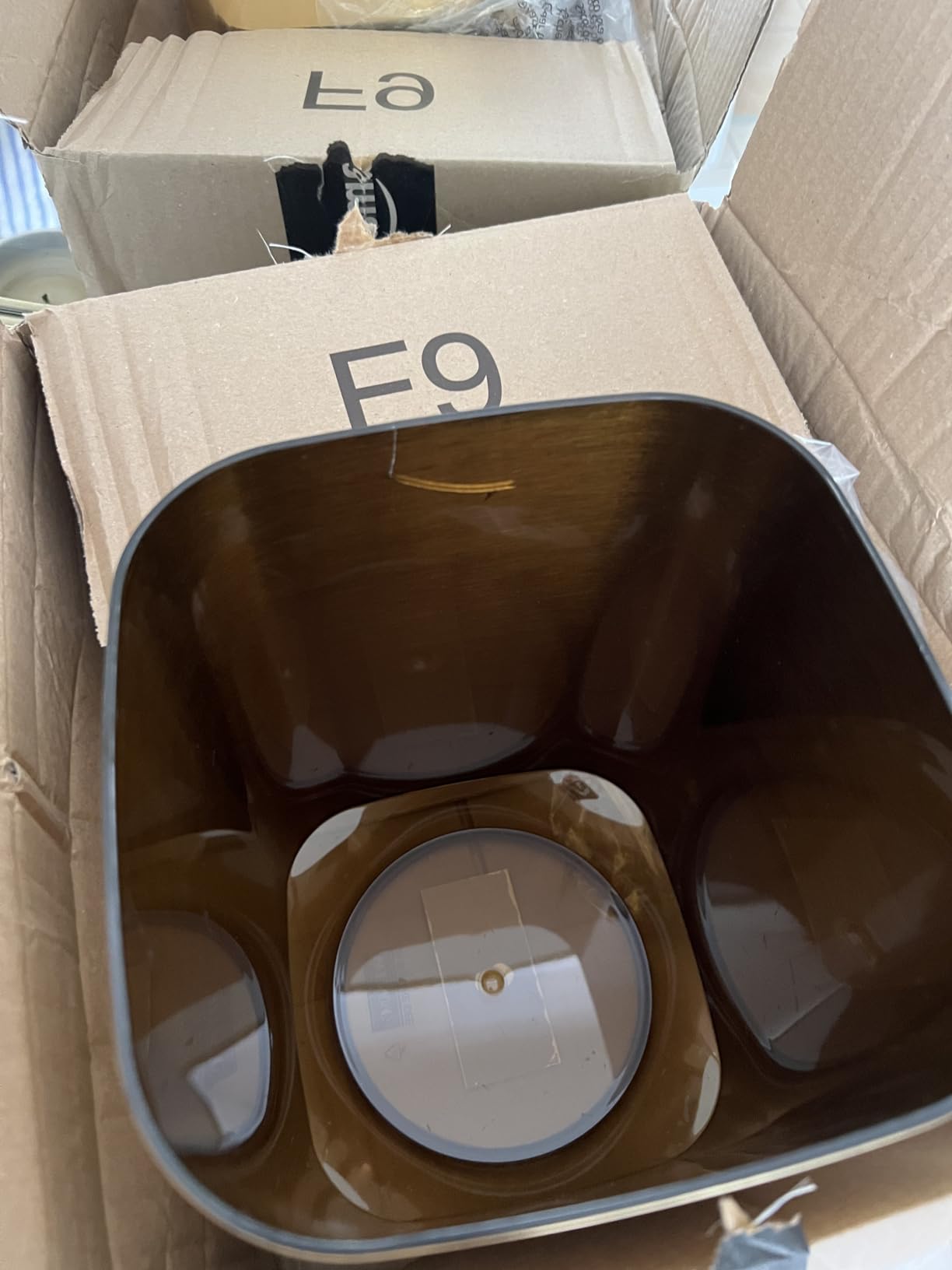 Wenko Pattumiera Bagno Oro 5,5 L con Coperchio Basculante