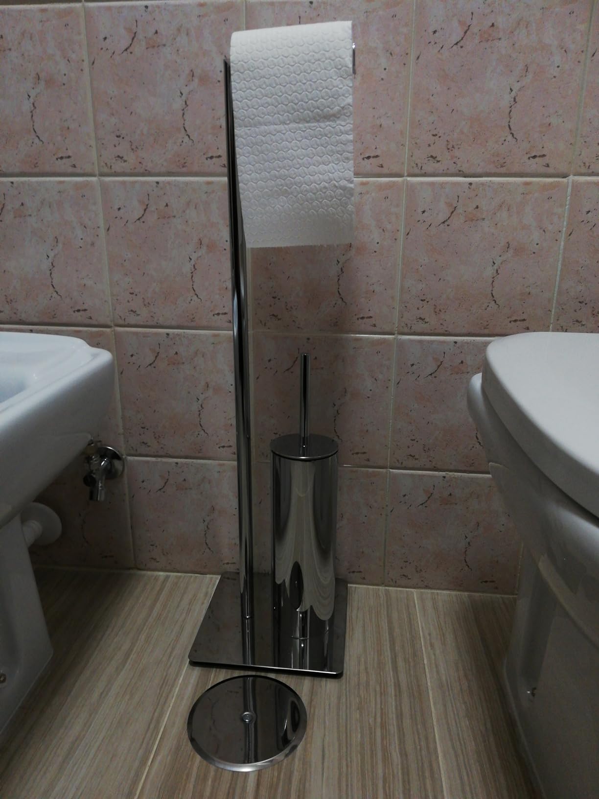 Wenko Recco piantana bagno satinato con scopino silicone